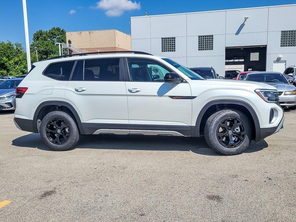 new 2026 Volkswagen Atlas car, priced at $48,362