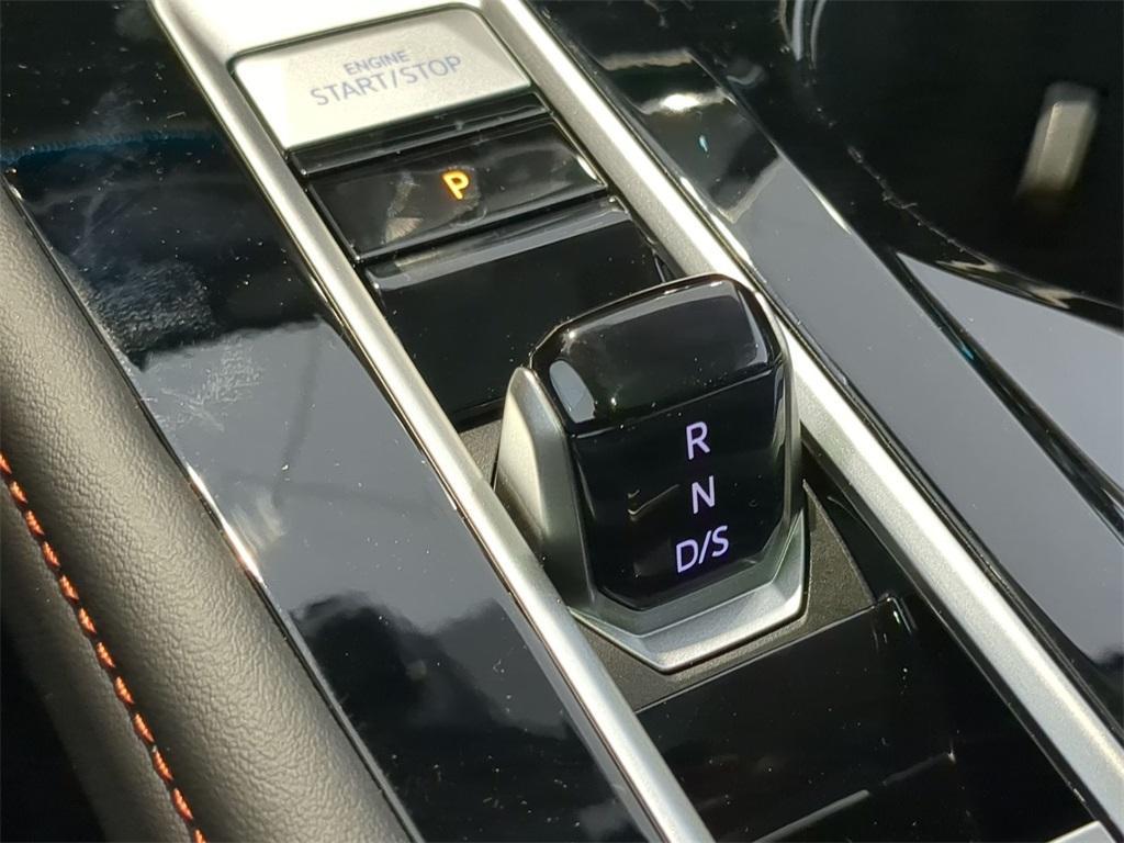 new 2025 Volkswagen Atlas car, priced at $45,106