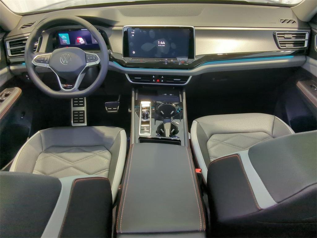 new 2025 Volkswagen Atlas car, priced at $45,106