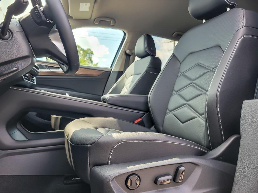 new 2026 Volkswagen Atlas car, priced at $41,200