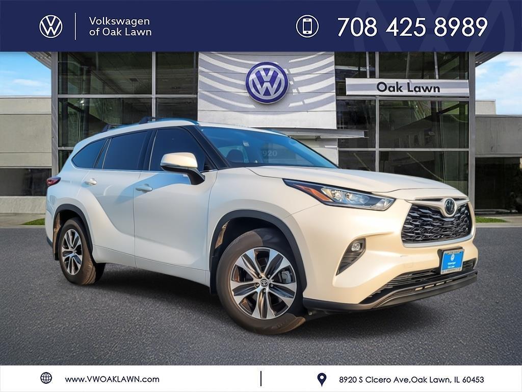 used 2020 Toyota Highlander car, priced at $29,991
