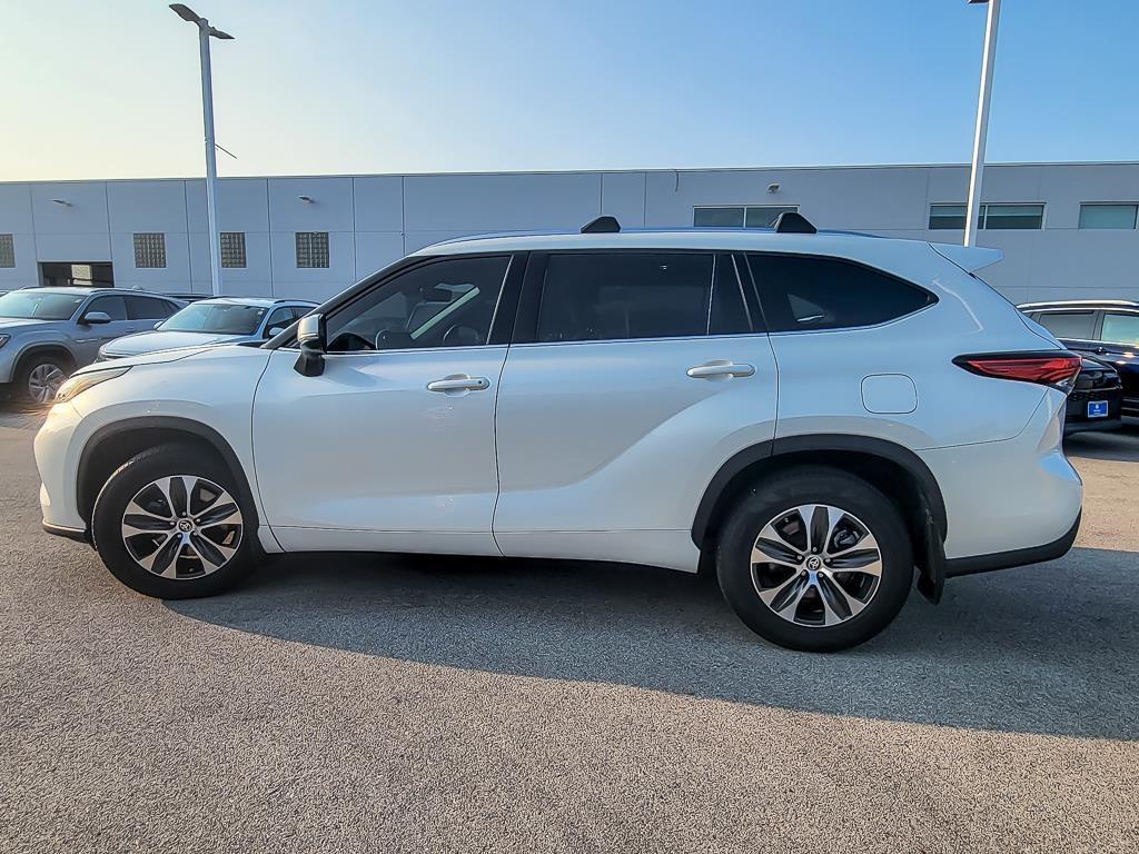 used 2020 Toyota Highlander car, priced at $29,991