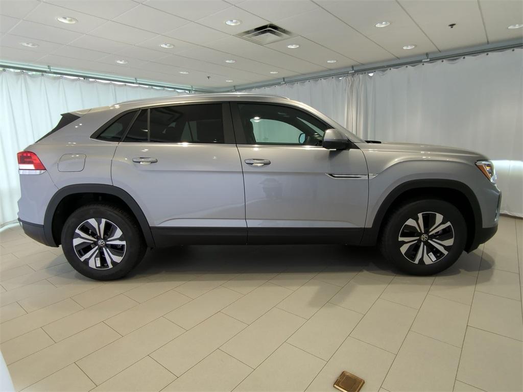 new 2025 Volkswagen Atlas Cross Sport car, priced at $39,014