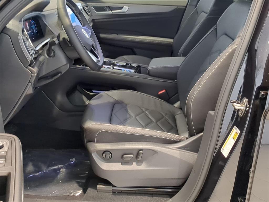 new 2025 Volkswagen Atlas Cross Sport car, priced at $42,163