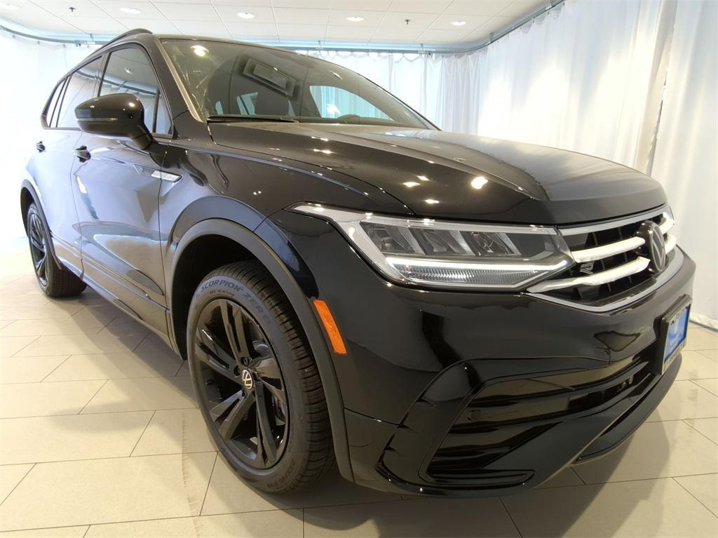 new 2024 Volkswagen Tiguan car, priced at $33,274