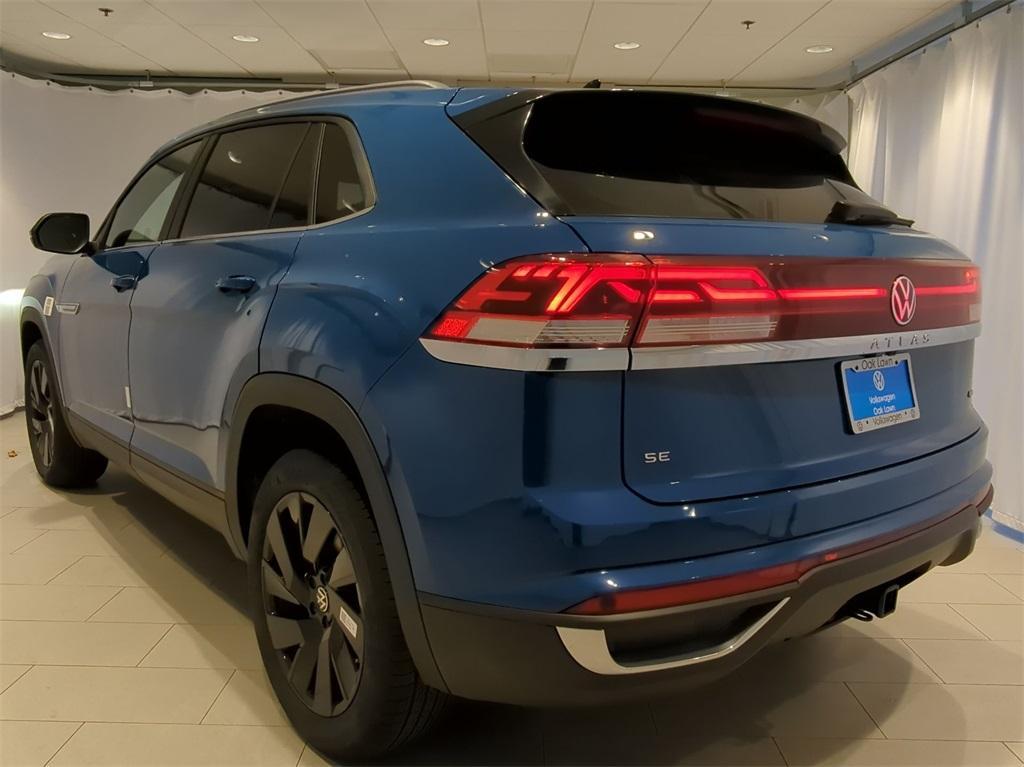 new 2025 Volkswagen Atlas Cross Sport car, priced at $44,103