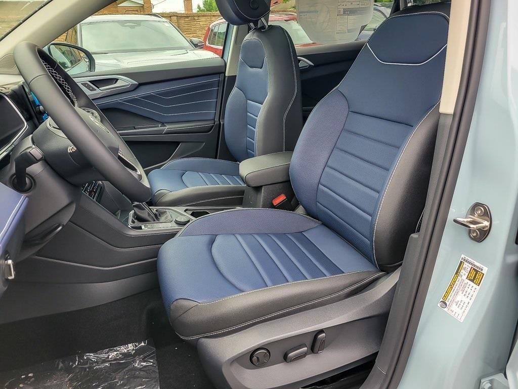 new 2025 Volkswagen Taos car, priced at $33,556