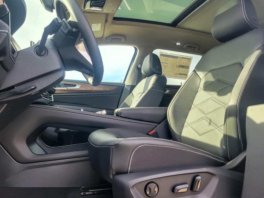 new 2026 Volkswagen Atlas car, priced at $46,447