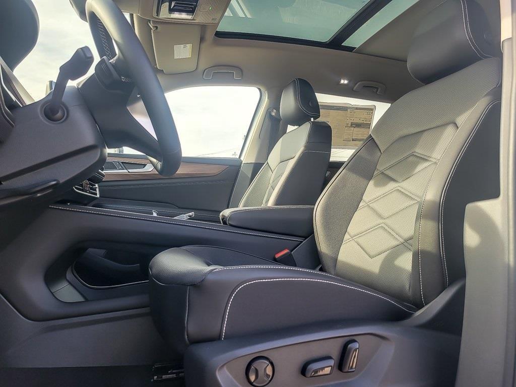 new 2026 Volkswagen Atlas car, priced at $46,503