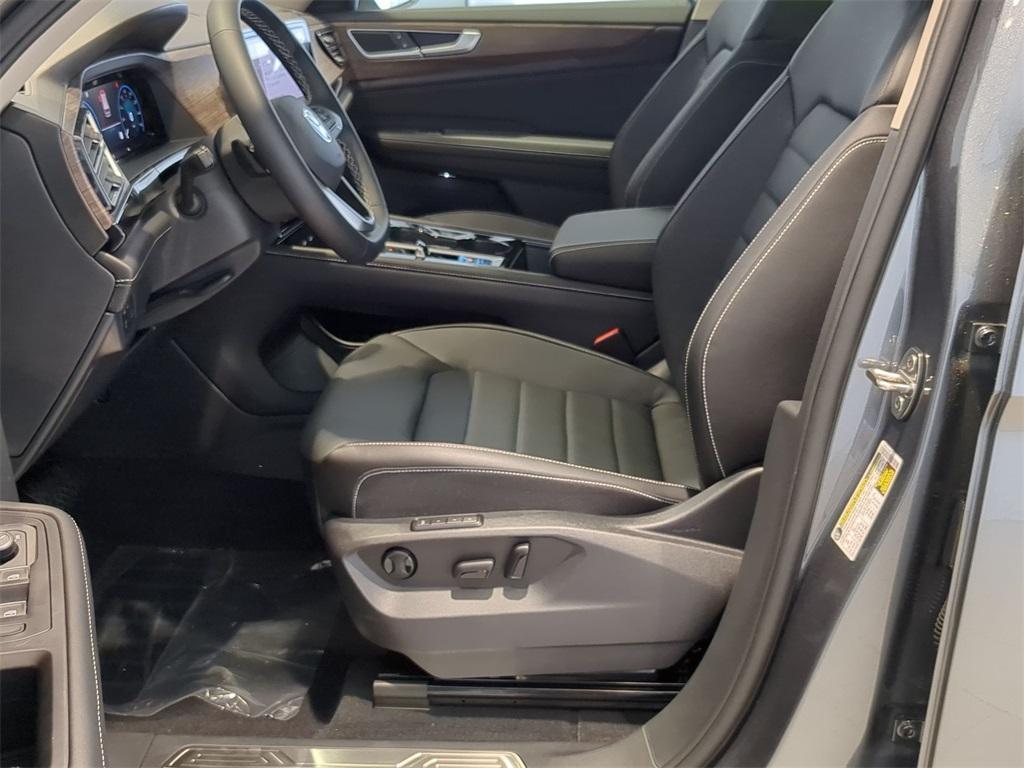 new 2025 Volkswagen Atlas car, priced at $46,247