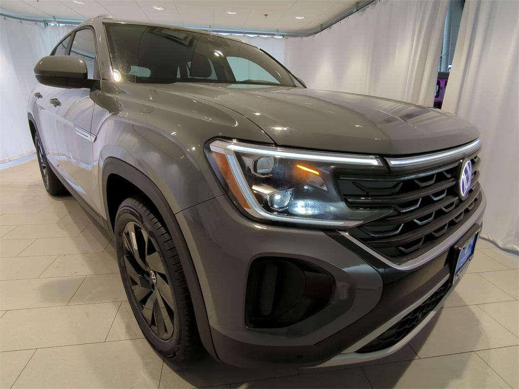 new 2025 Volkswagen Atlas Cross Sport car, priced at $42,612