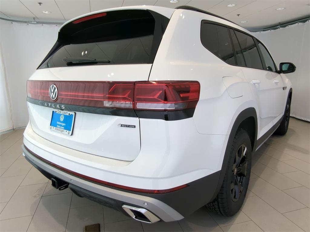 new 2025 Volkswagen Atlas car, priced at $42,077