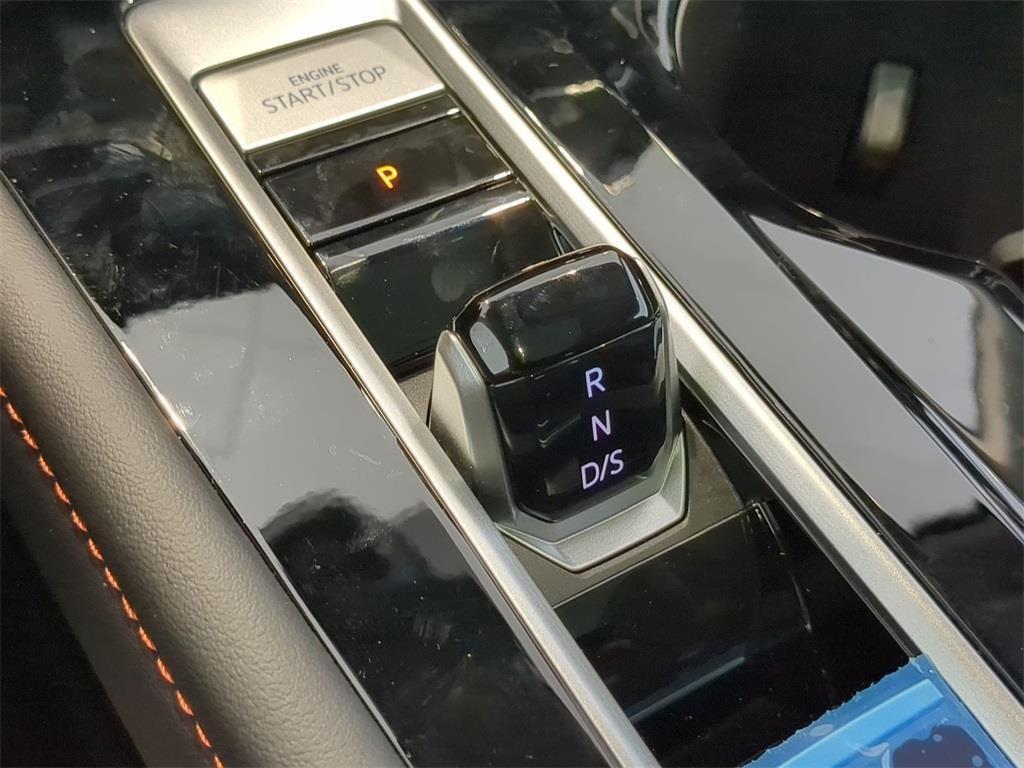 new 2025 Volkswagen Atlas car, priced at $42,077