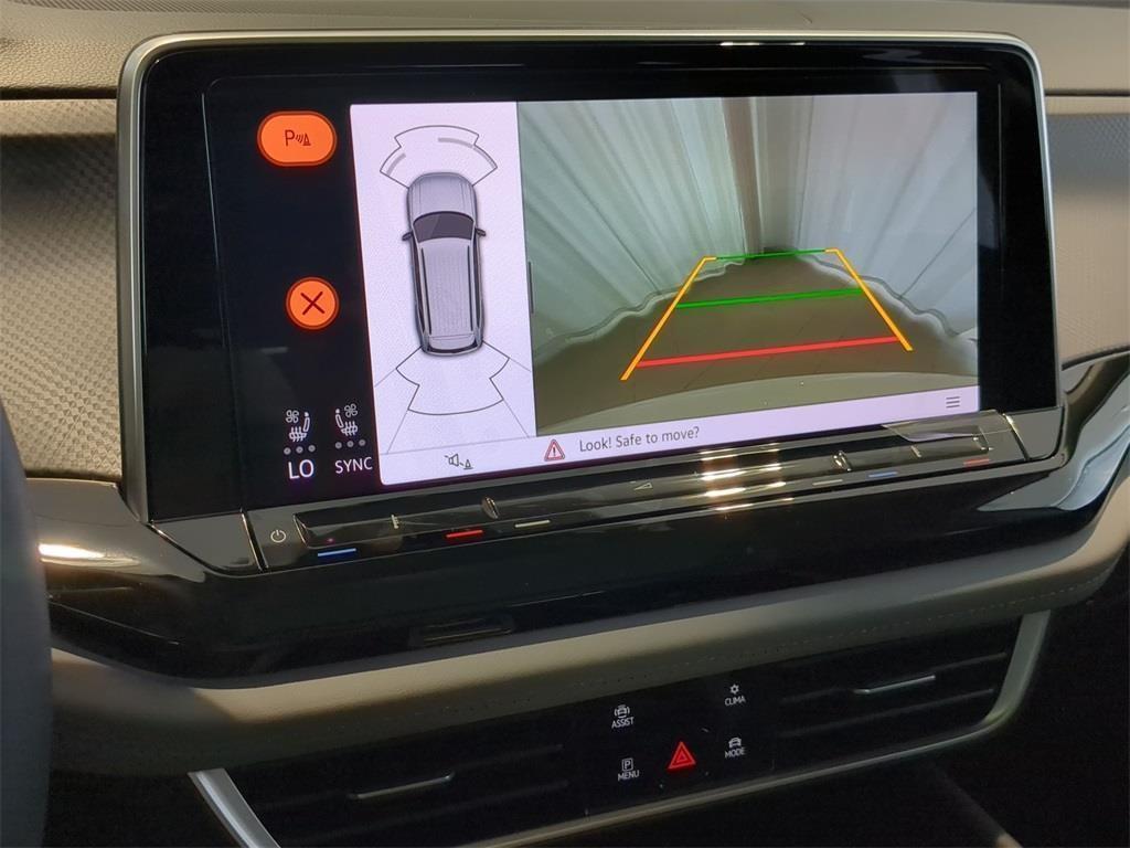 new 2025 Volkswagen Atlas car, priced at $42,077