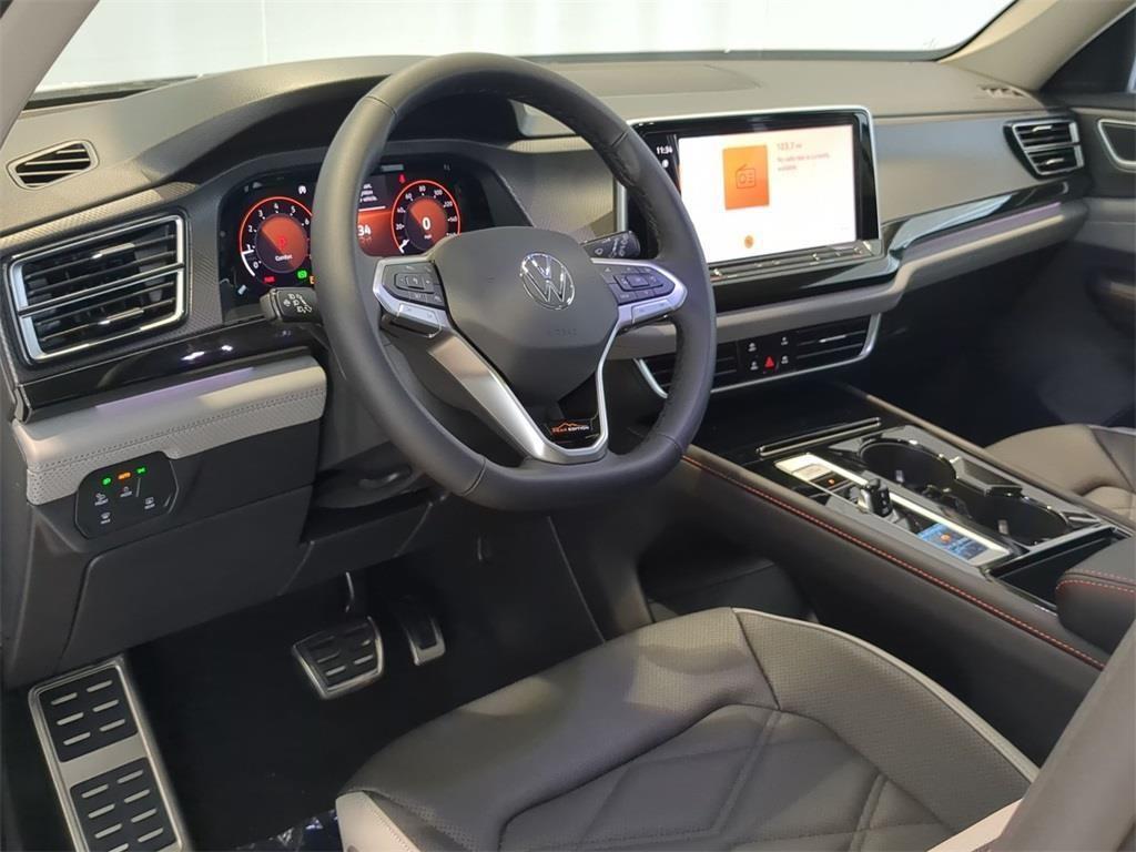 new 2025 Volkswagen Atlas car, priced at $42,077