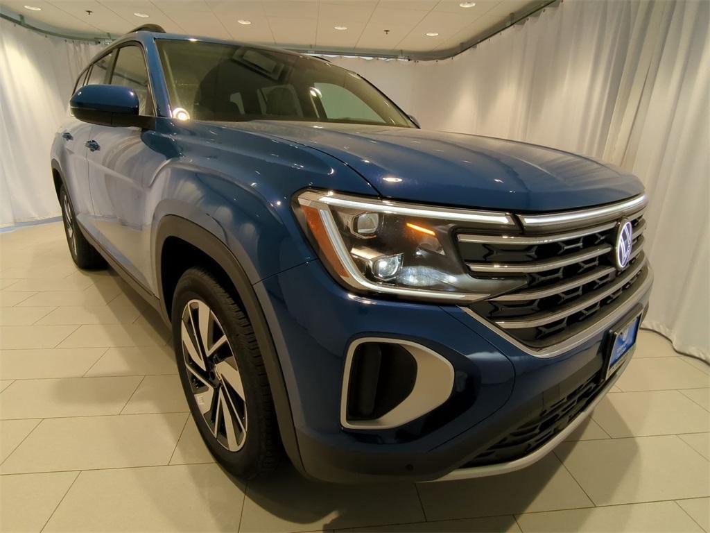 new 2025 Volkswagen Atlas car, priced at $42,640
