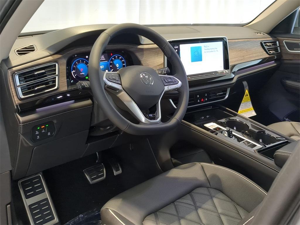 new 2025 Volkswagen Atlas car, priced at $52,009