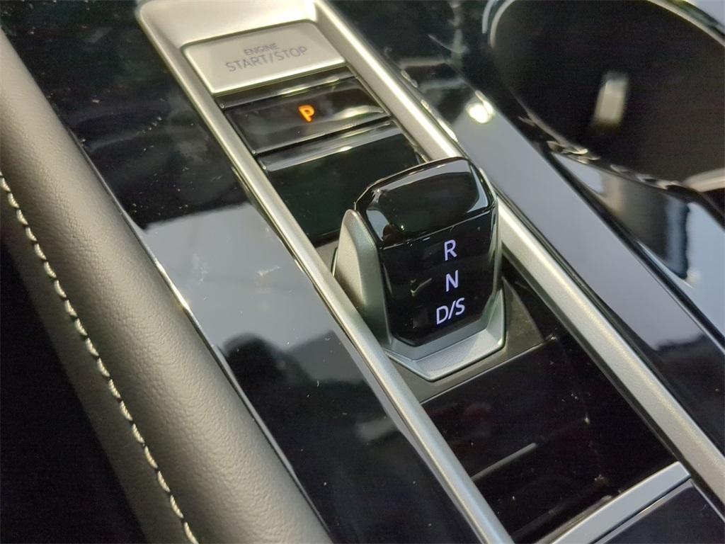 new 2025 Volkswagen Atlas car, priced at $52,009