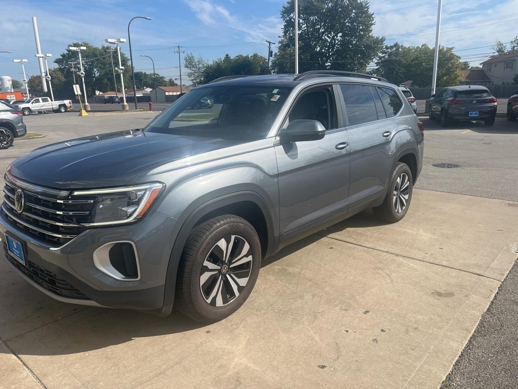 used 2024 Volkswagen Atlas car, priced at $32,491