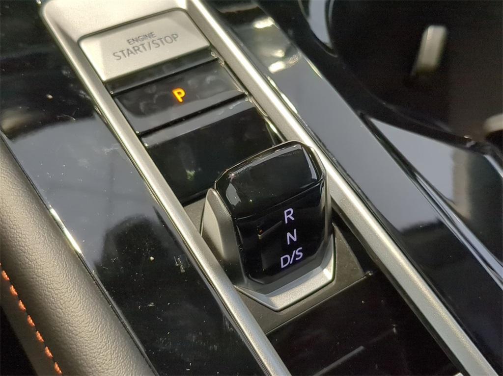 new 2025 Volkswagen Atlas car, priced at $45,077