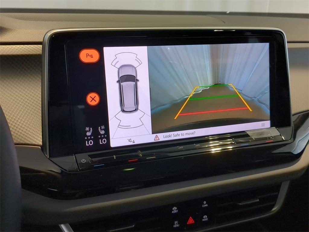 new 2025 Volkswagen Atlas car, priced at $43,764
