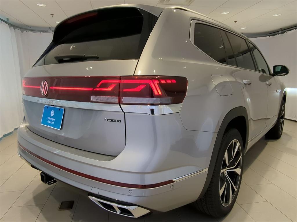 new 2025 Volkswagen Atlas car, priced at $51,738