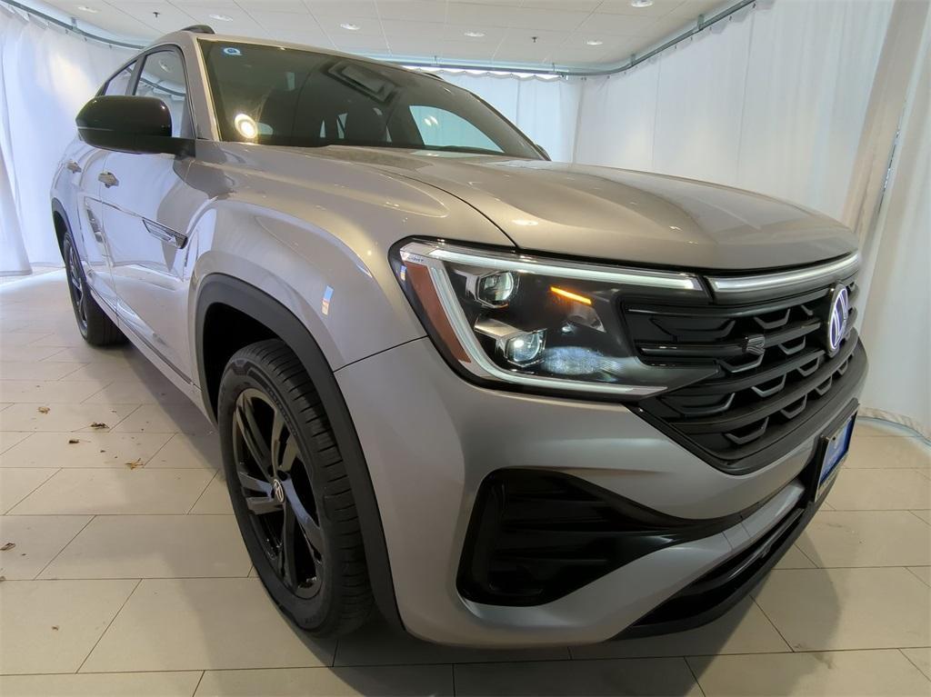 new 2025 Volkswagen Atlas Cross Sport car, priced at $47,736