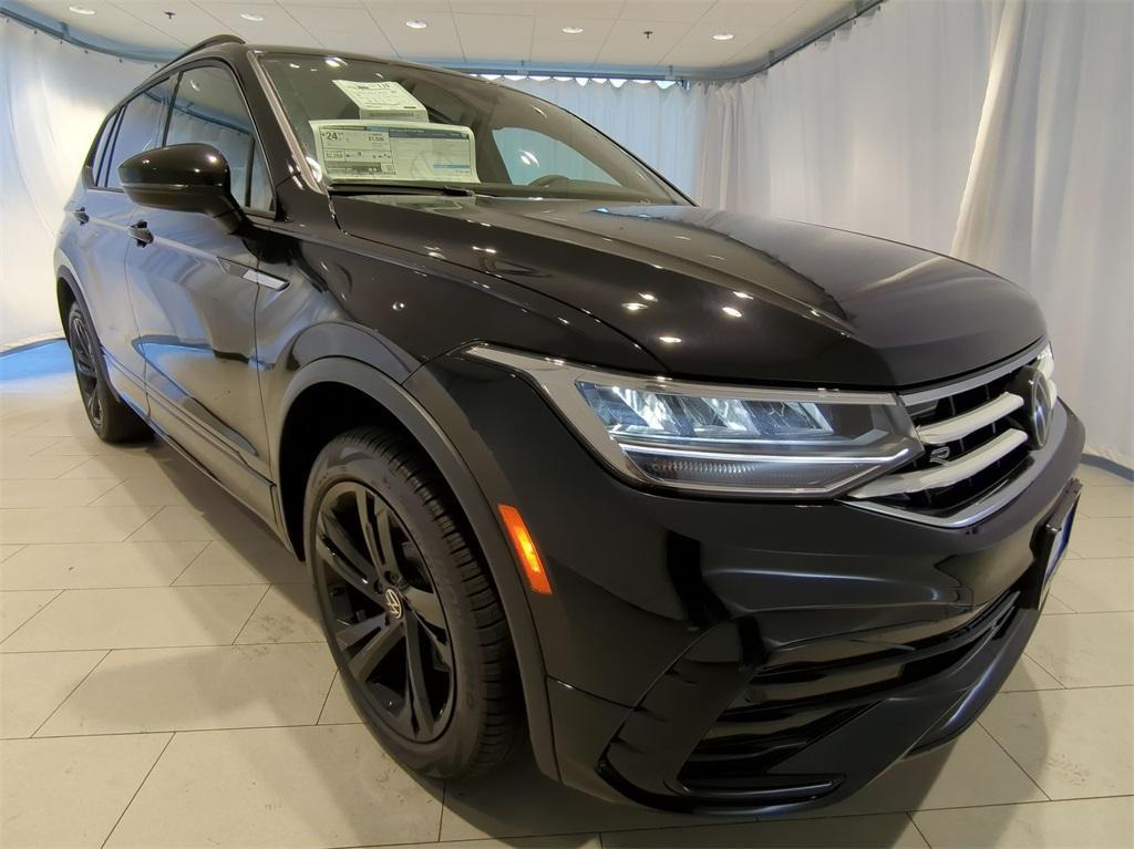 new 2024 Volkswagen Tiguan car, priced at $33,274