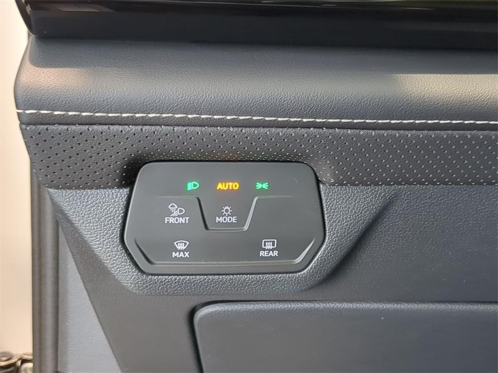 used 2024 Volkswagen Atlas car, priced at $32,991