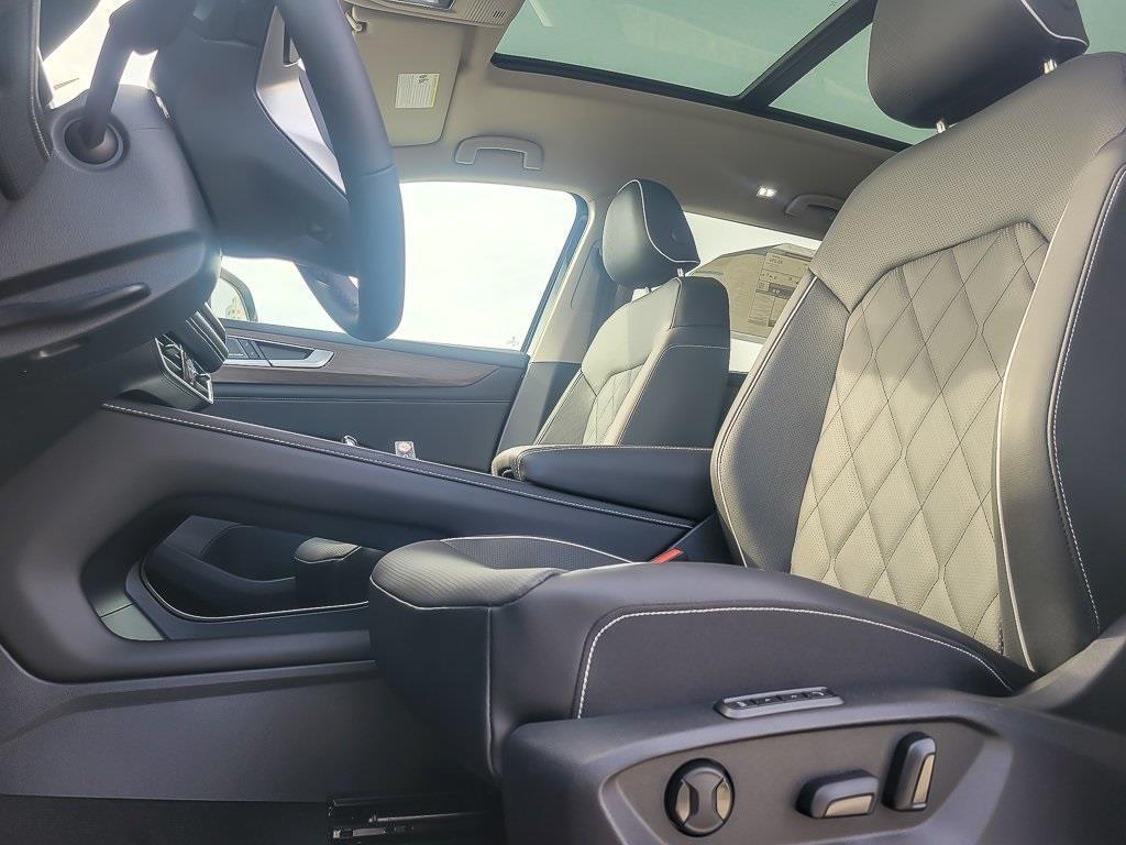 new 2026 Volkswagen Atlas car, priced at $54,453