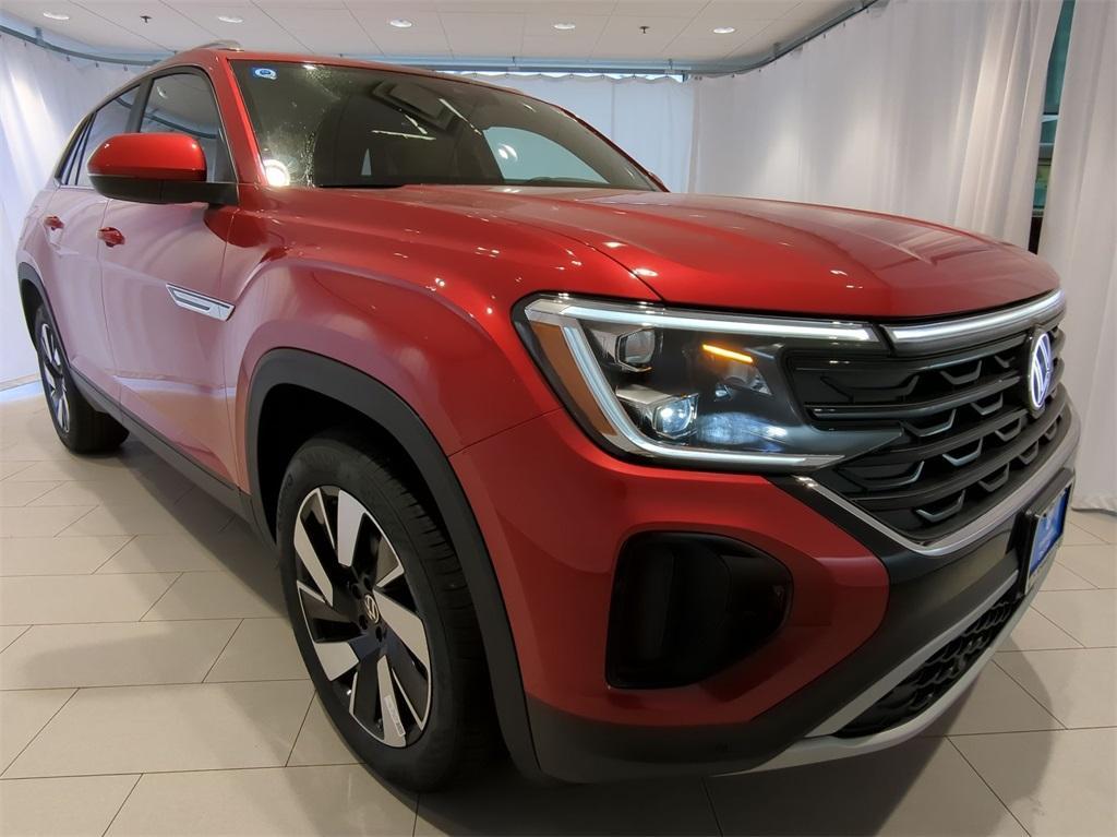 new 2025 Volkswagen Atlas Cross Sport car, priced at $44,028