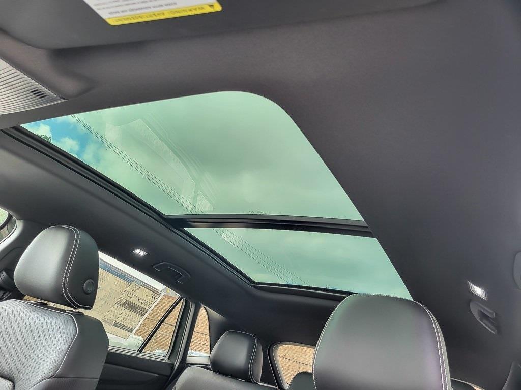 new 2026 Volkswagen Atlas Cross Sport car, priced at $45,577