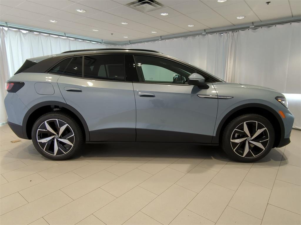 new 2025 Volkswagen ID.4 car, priced at $50,965