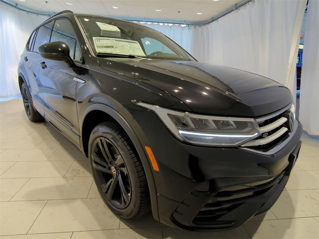 new 2024 Volkswagen Tiguan car, priced at $33,274