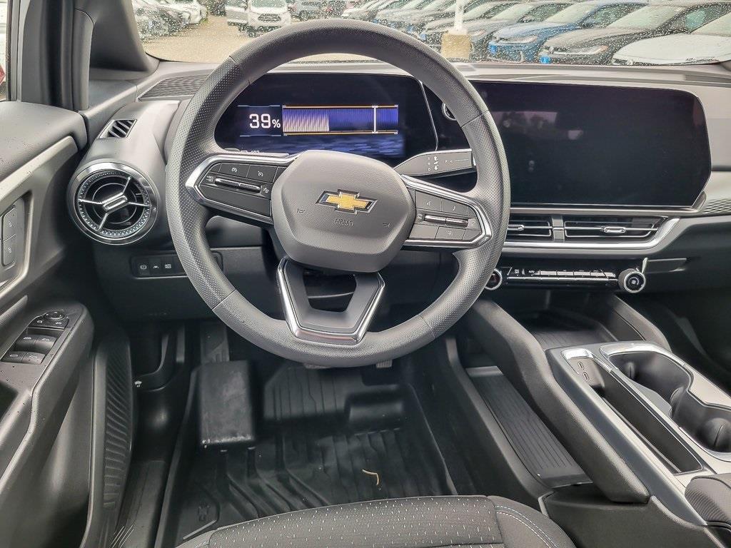 used 2025 Chevrolet Equinox EV car, priced at $27,391