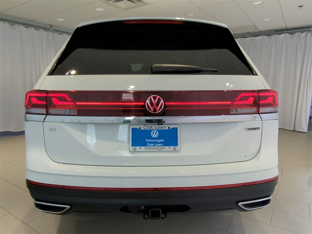new 2025 Volkswagen Atlas car, priced at $42,652