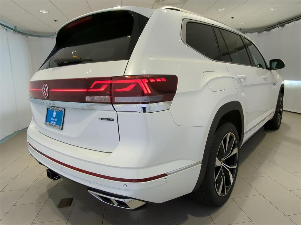 new 2025 Volkswagen Atlas car, priced at $52,348