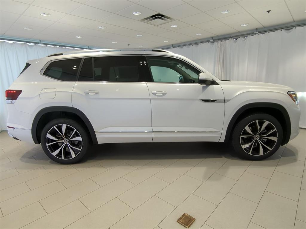 new 2025 Volkswagen Atlas car, priced at $52,348