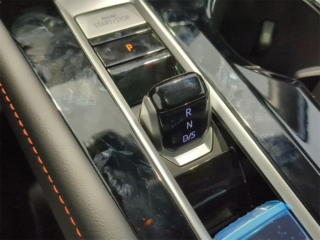 new 2025 Volkswagen Atlas car, priced at $45,675