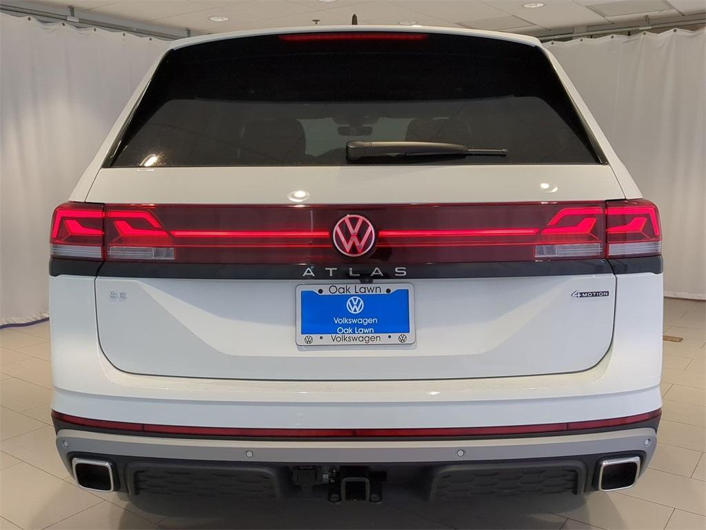 new 2025 Volkswagen Atlas car, priced at $45,675