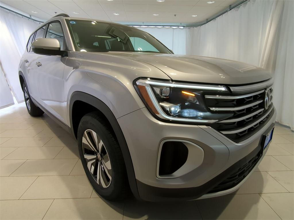 new 2025 Volkswagen Atlas car, priced at $39,006