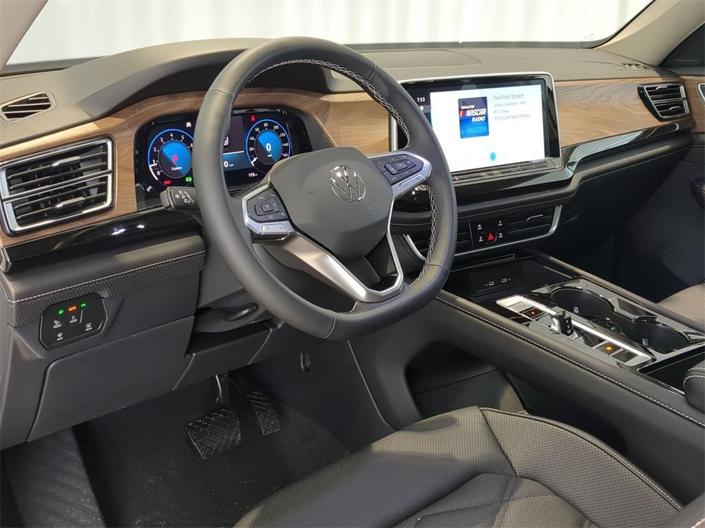 new 2025 Volkswagen Atlas car, priced at $43,168