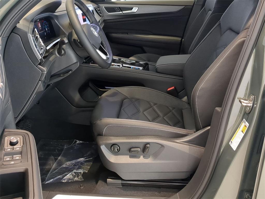 new 2025 Volkswagen Atlas Cross Sport car, priced at $43,672