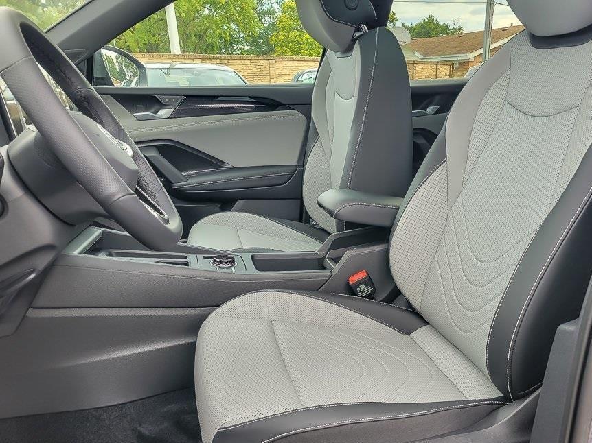 new 2025 Volkswagen Tiguan car, priced at $38,038