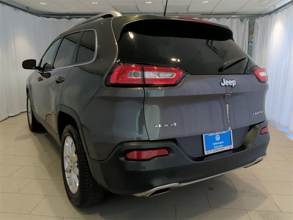 used 2016 Jeep Cherokee car, priced at $14,291