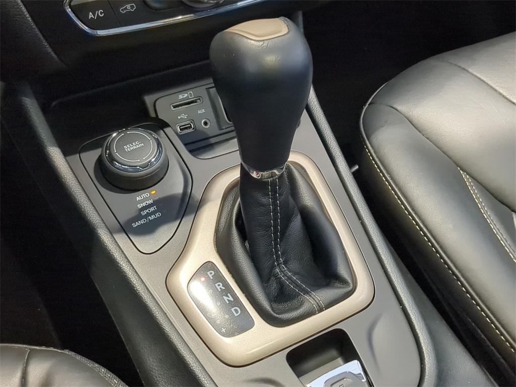 used 2016 Jeep Cherokee car, priced at $14,291