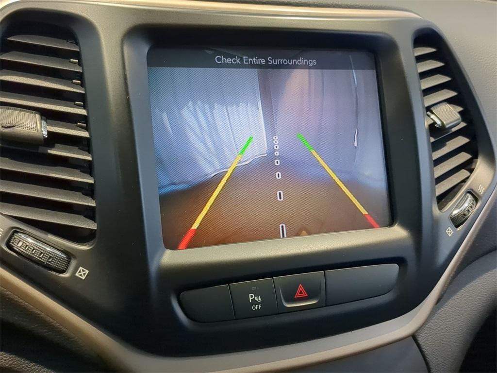 used 2016 Jeep Cherokee car, priced at $14,291