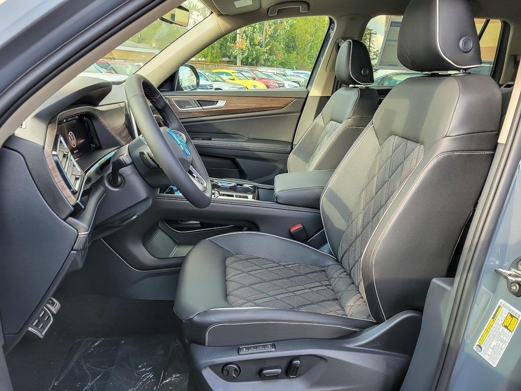 new 2026 Volkswagen Atlas car, priced at $54,716