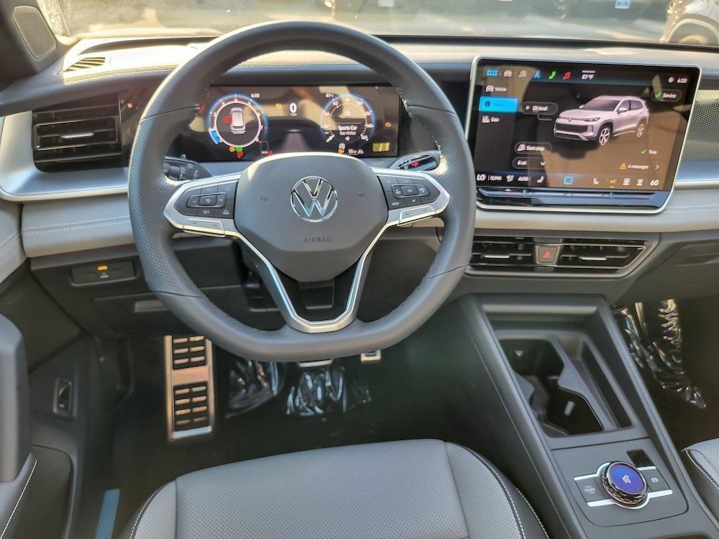 new 2025 Volkswagen Tiguan car, priced at $37,298