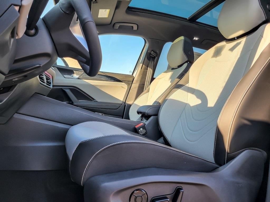 new 2025 Volkswagen Tiguan car, priced at $37,298